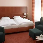 Hotel Lindenhof 4*