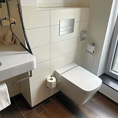 Hotel Lindenhof 4*