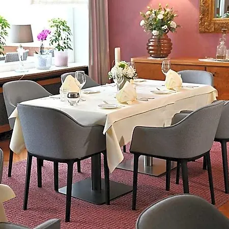 Lindenhof Hotel 4*