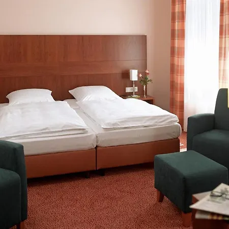 Отель Lindenhof 4*