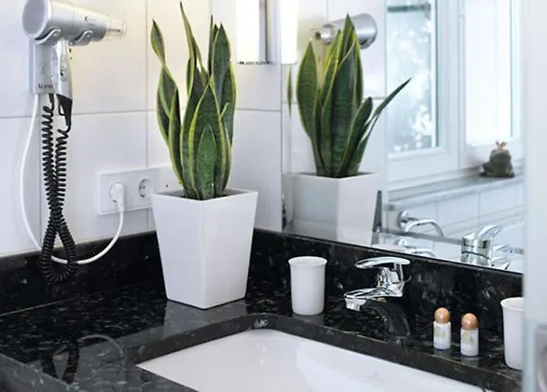 Lindenhof 4* إمستدن