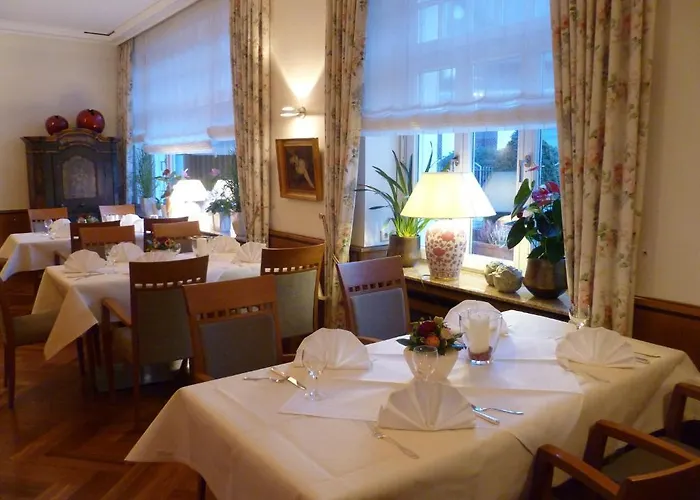 Lindenhof 4* إمستدن